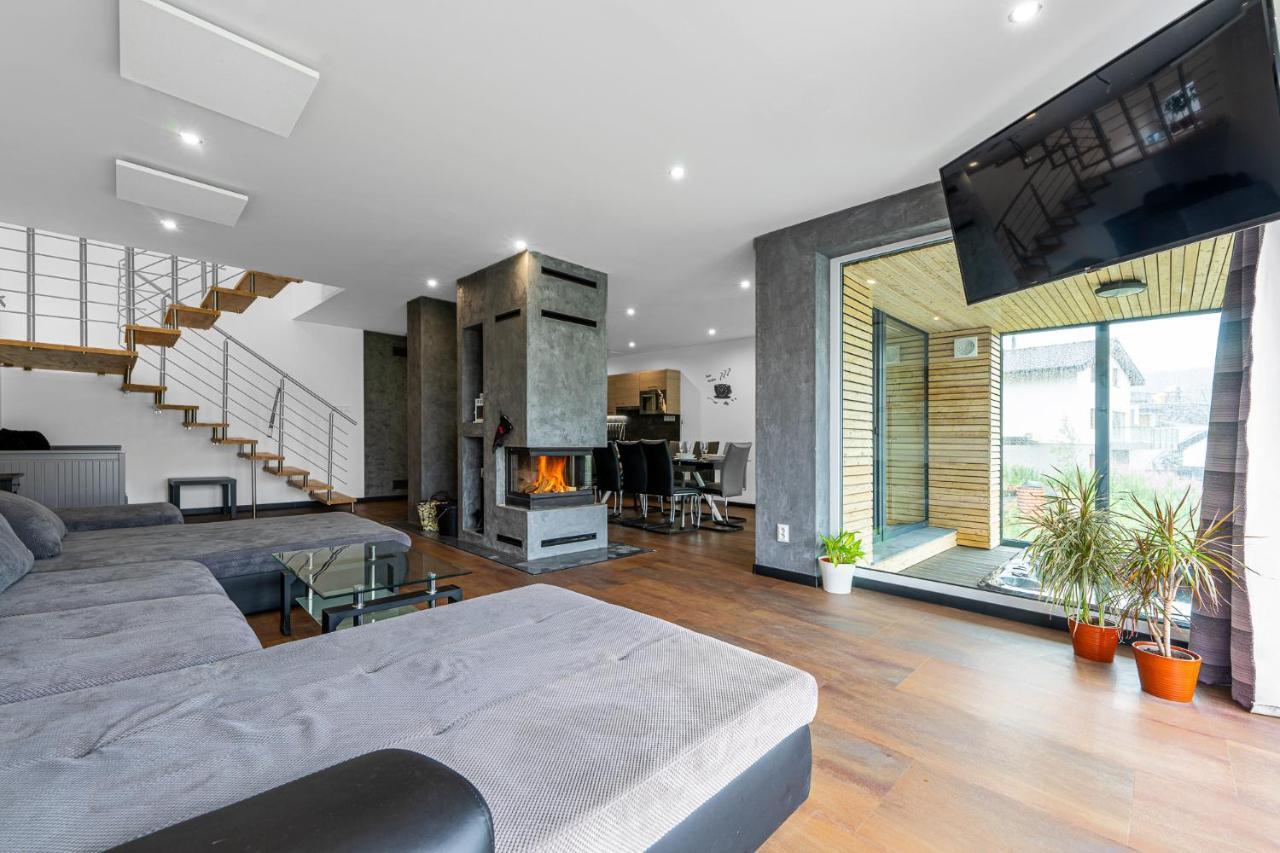 Wellness Villa Klinovec Views โลชนา โปด กลิโนฟเซม ภายนอก รูปภาพ