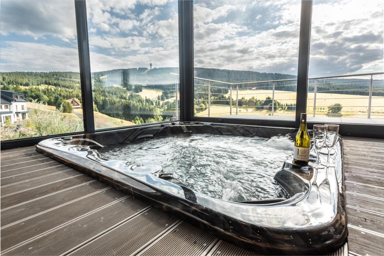 Wellness Villa Klinovec Views โลชนา โปด กลิโนฟเซม ภายนอก รูปภาพ